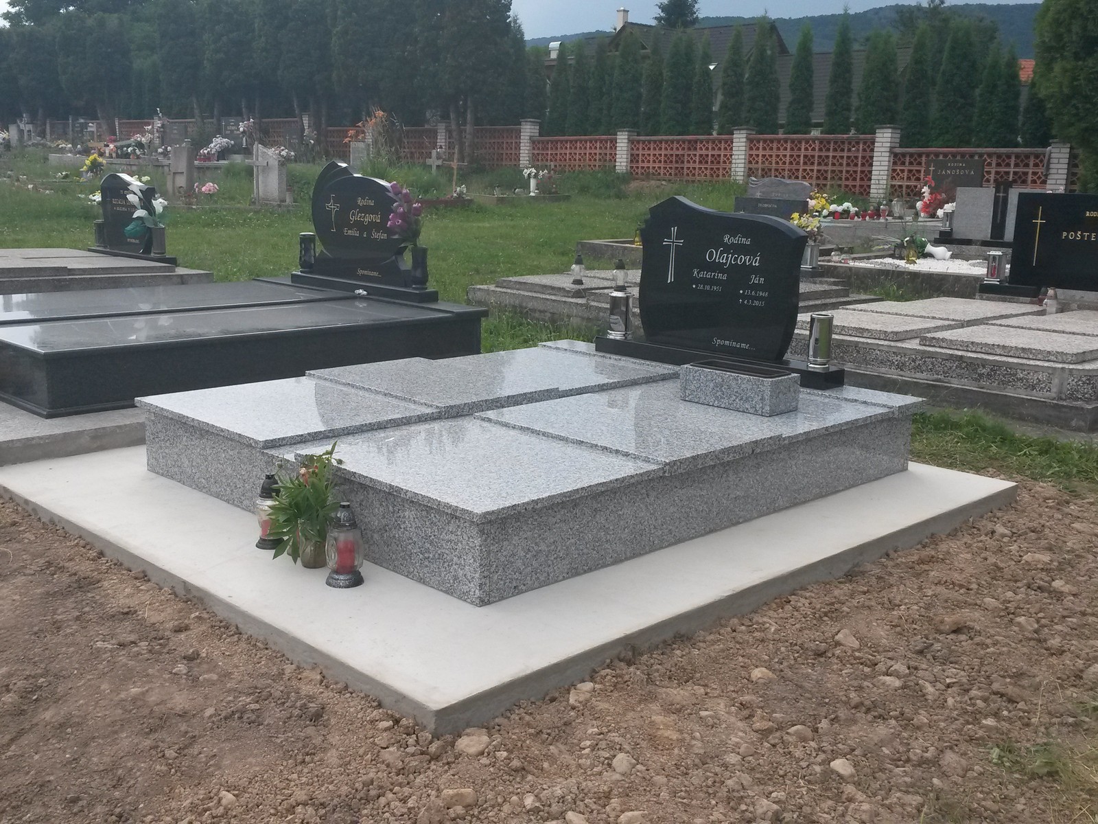 Ukážky realizovaných dvojhrobov obrázok 1