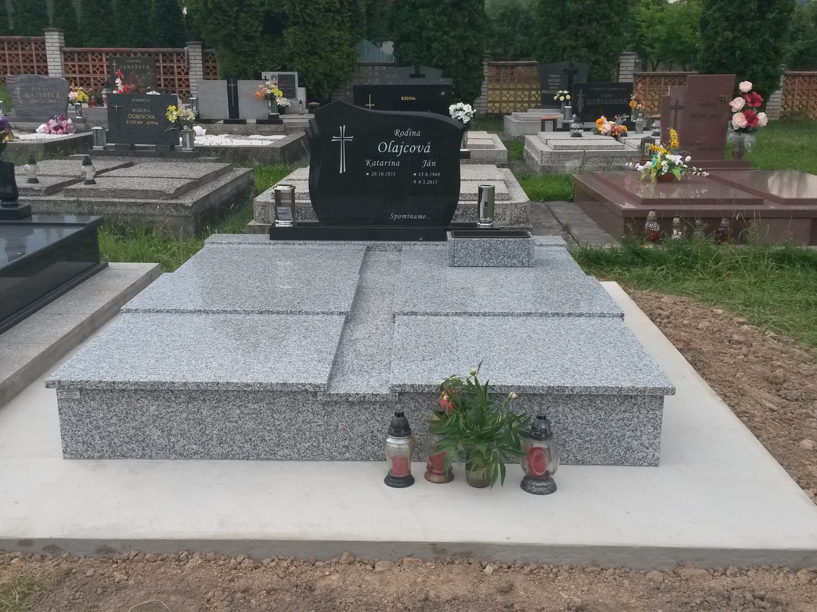 Ukážky realizovaných dvojhrobov obrázok 2